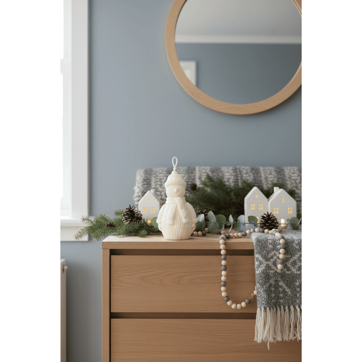 Świeca sojowa Bałwanek – ręcznie robiona świąteczna dekoracja