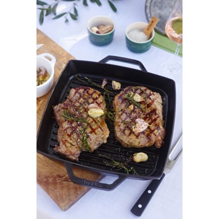 STAUB Kwadratowa patelnia żeliwna grillowa z dwoma uchwytami 23 cm, czarny