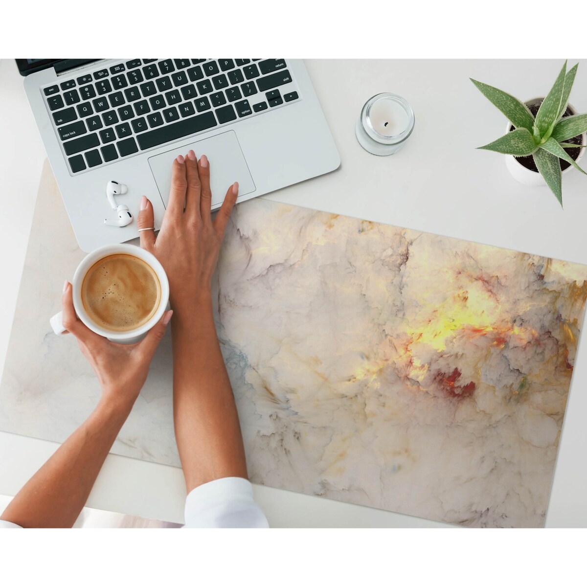 Kremowa mata na biurko Abstrakcyjna chmura, 90x45 cm