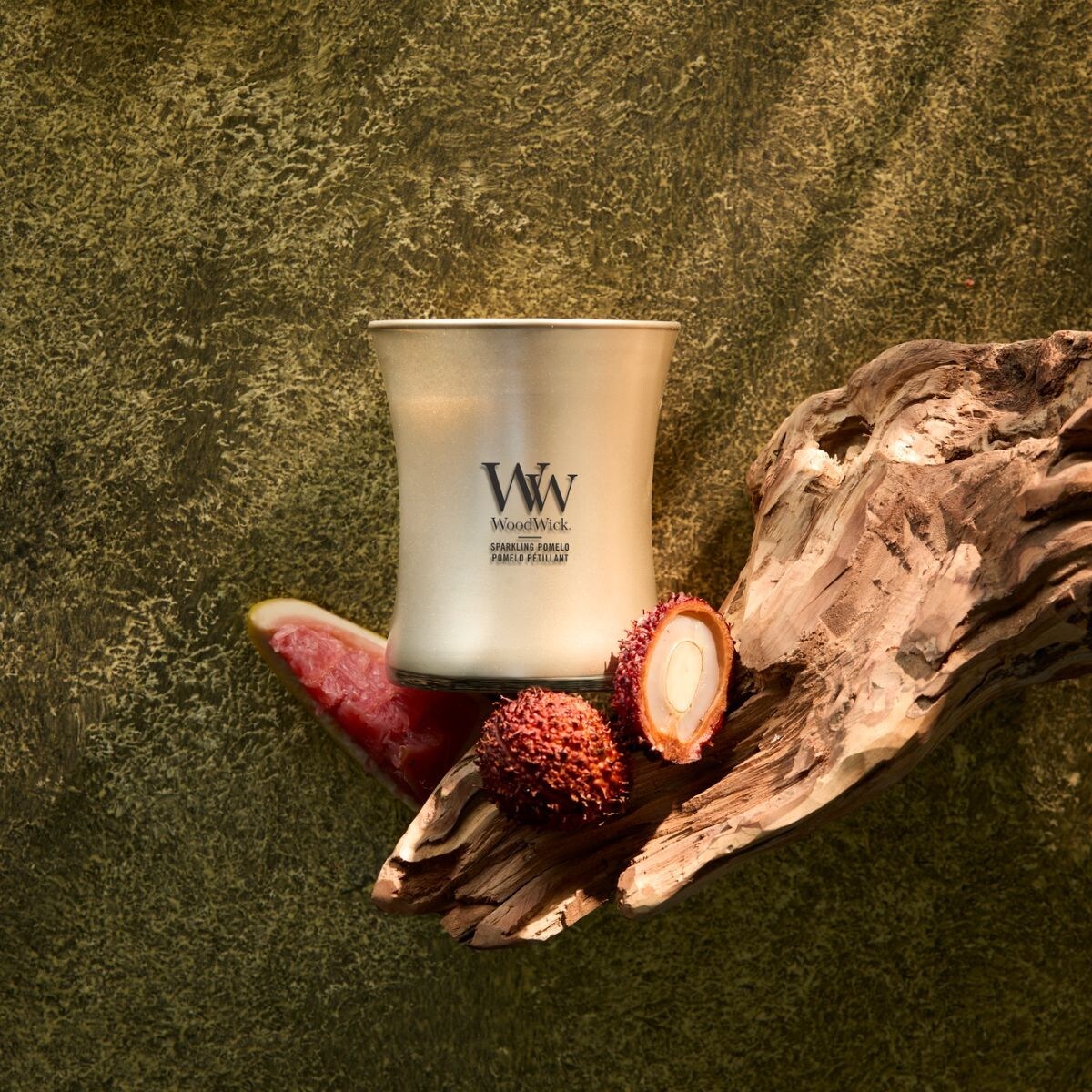WoodWick świeca średnia SPARKLING POMELO