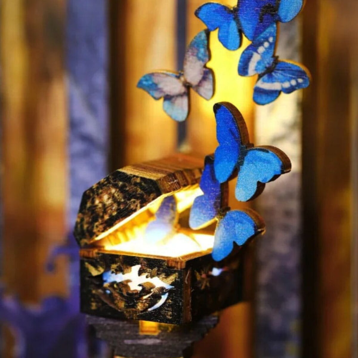 Miniaturowy domek Book Nook - Puszka Pandory