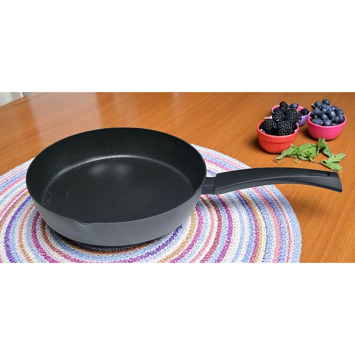 Patelnia tradycyjna do smażenia 26 cm nieprzywierająca NON-STICK czarna indukcja na gaz ZILNER