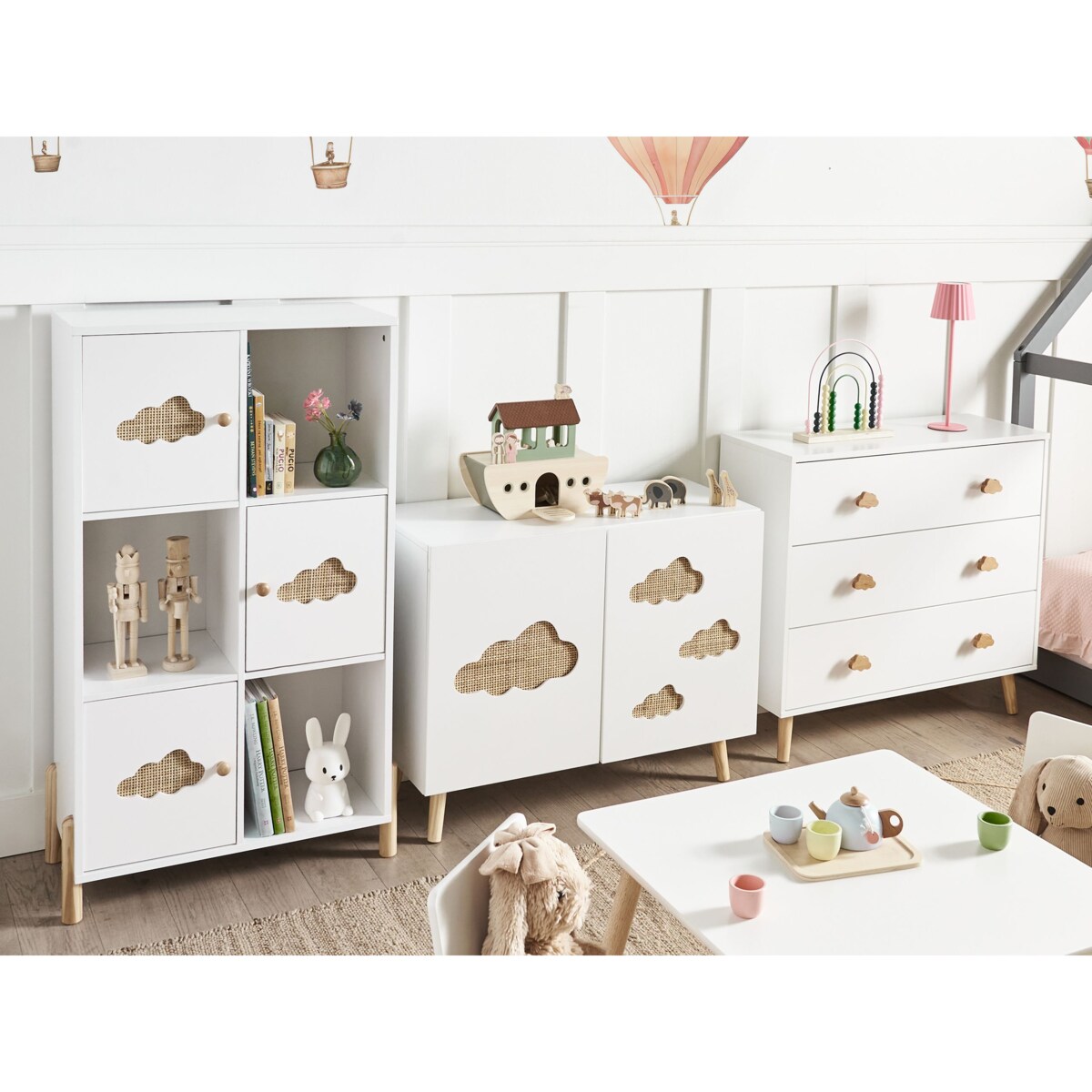 Komoda jasne drewno z białym CLOUDY