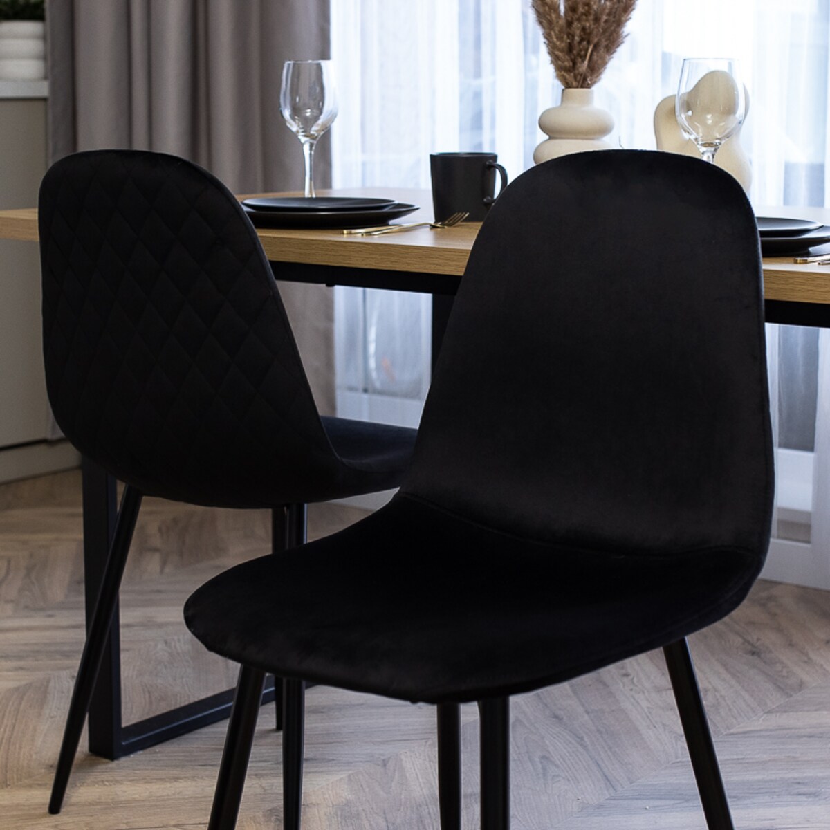 Krzesło tapicerowane welurowe pikowane do salonu jadalni