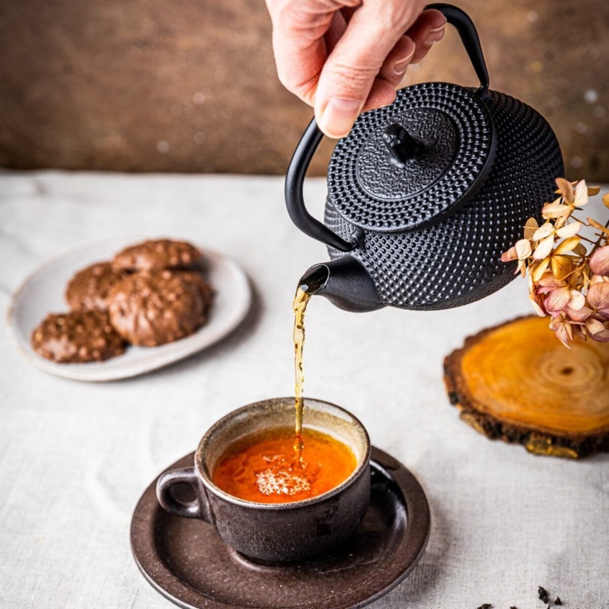 Czajniczek żeliwny Zaparzacz do herbaty ziół 0.3L KINGHOFF