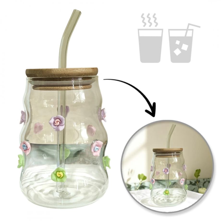 Szklanka z falowanymi ściankami i kwiatkami 450 ml ze słomką i pokrywką SZK164