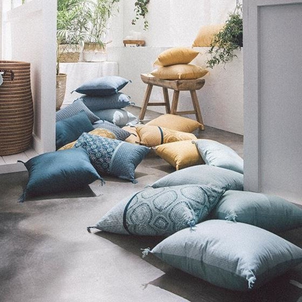 Poduszka dekoracyjna z frędzlami BORNEO, 40 x 40 cm