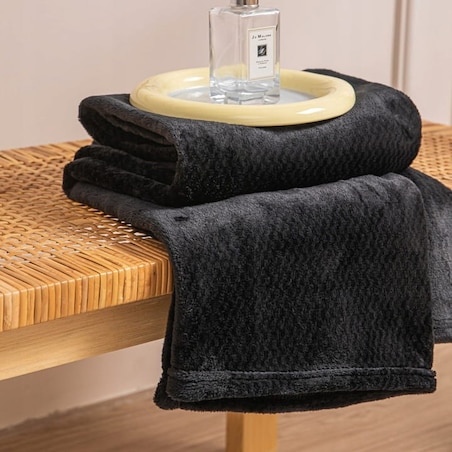 Miękki Koc Narzuta Pled na Łóżko 70 x 150 cm mikrofibra milutki Czarny Willy