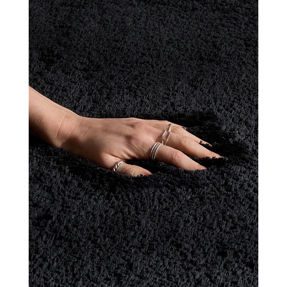 Dywan shaggy 80 x 150 cm czarny EVREN