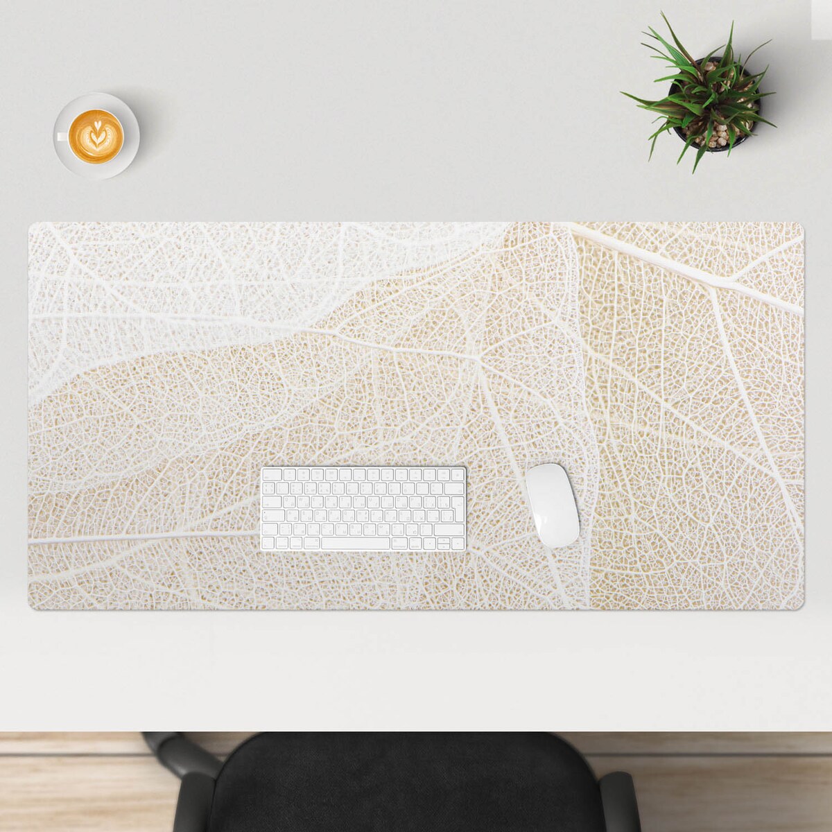 Beżowa mata na biurko Liść w delikatnym wzorze, 120x60 cm
