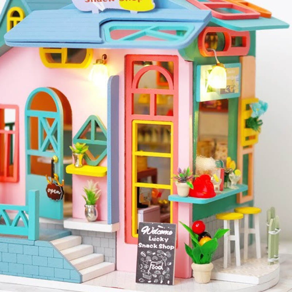 Miniaturowy domek - Landrynkowy świat