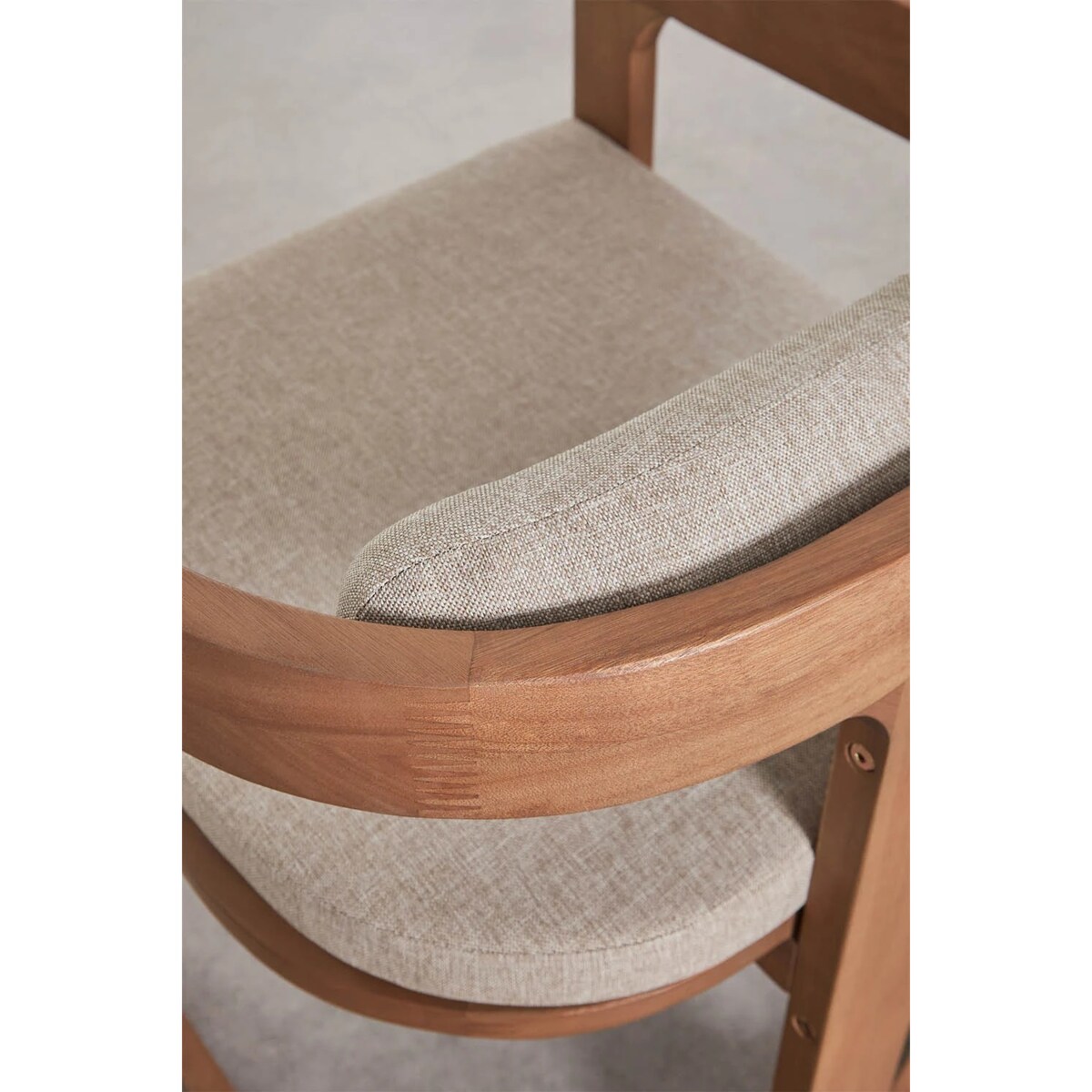 Krzesło ogrodowe z drewna eukaliptusowego Selira, naturalne