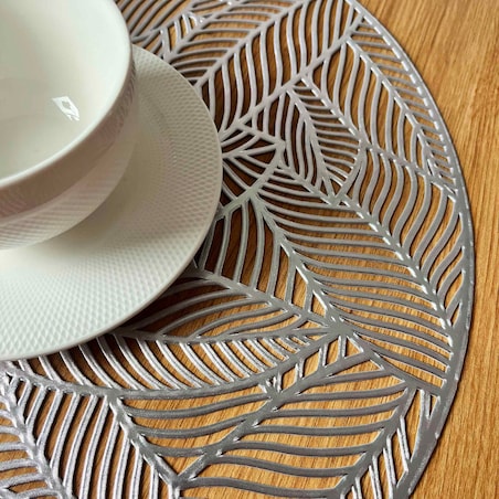 Podkładka Ażurowa Na Stół Okrągła W Listki 37 Cm