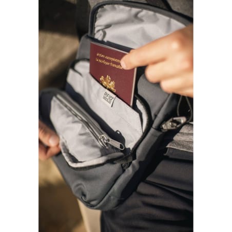 Torba męska na ramię antykradzieżowa / listonoszka Pacsafe Metrosafe X - ciemnoszara