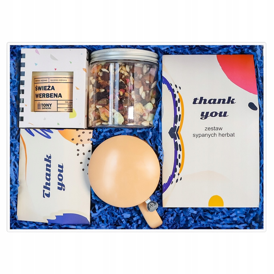 MEGA ZESTAW BOX KOSZ NA PREZENT UPOMINEK PODZIĘKOWANIE DLA NAUCZYCIELA KOBIETY FACETA - ŚWIECA SOJOWA KUBEK Z ZAPARZACZEM I POKRYWKĄ HERBATY SYPANE MIX