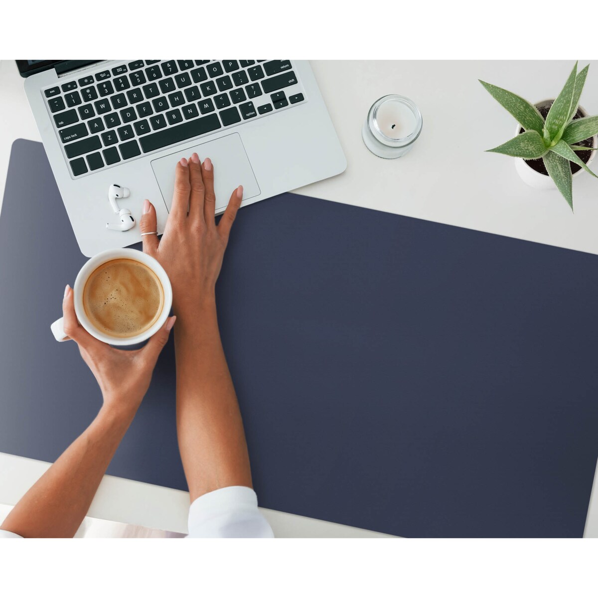 Granatowa mata na biurko Kolor ciemny granatowy, 100x50 cm