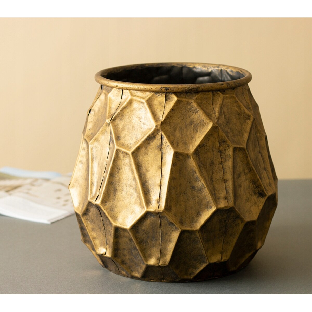 OSŁONKA NA DONICZKĘ INCA metalowa złota śr. 20cm