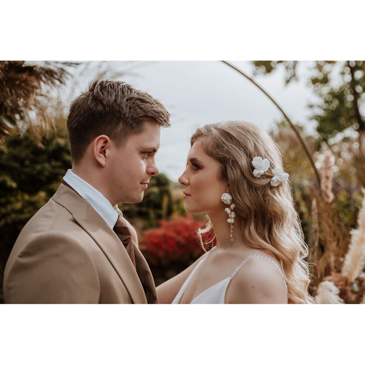 Kolczyki ślubne KWIATOWE LISTKI kryształy złote