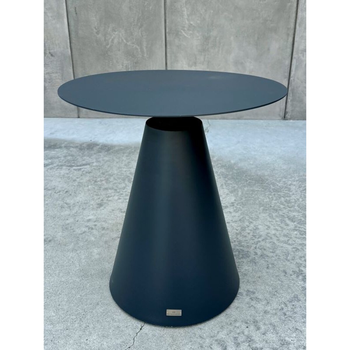 ALUMINIOWY STOLIK RICCARDO SZARY