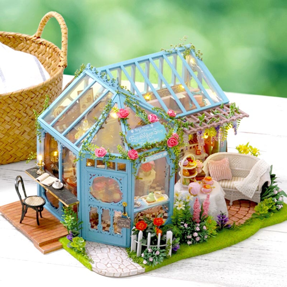 Miniaturowy domek - Różana herbaciarnia