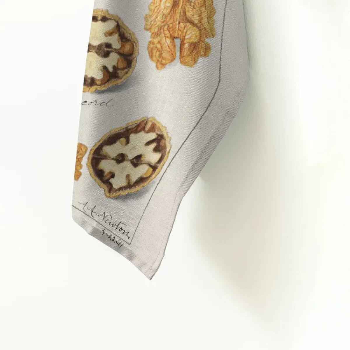 Lniany ręcznik kuchenny - orzechy włoskie