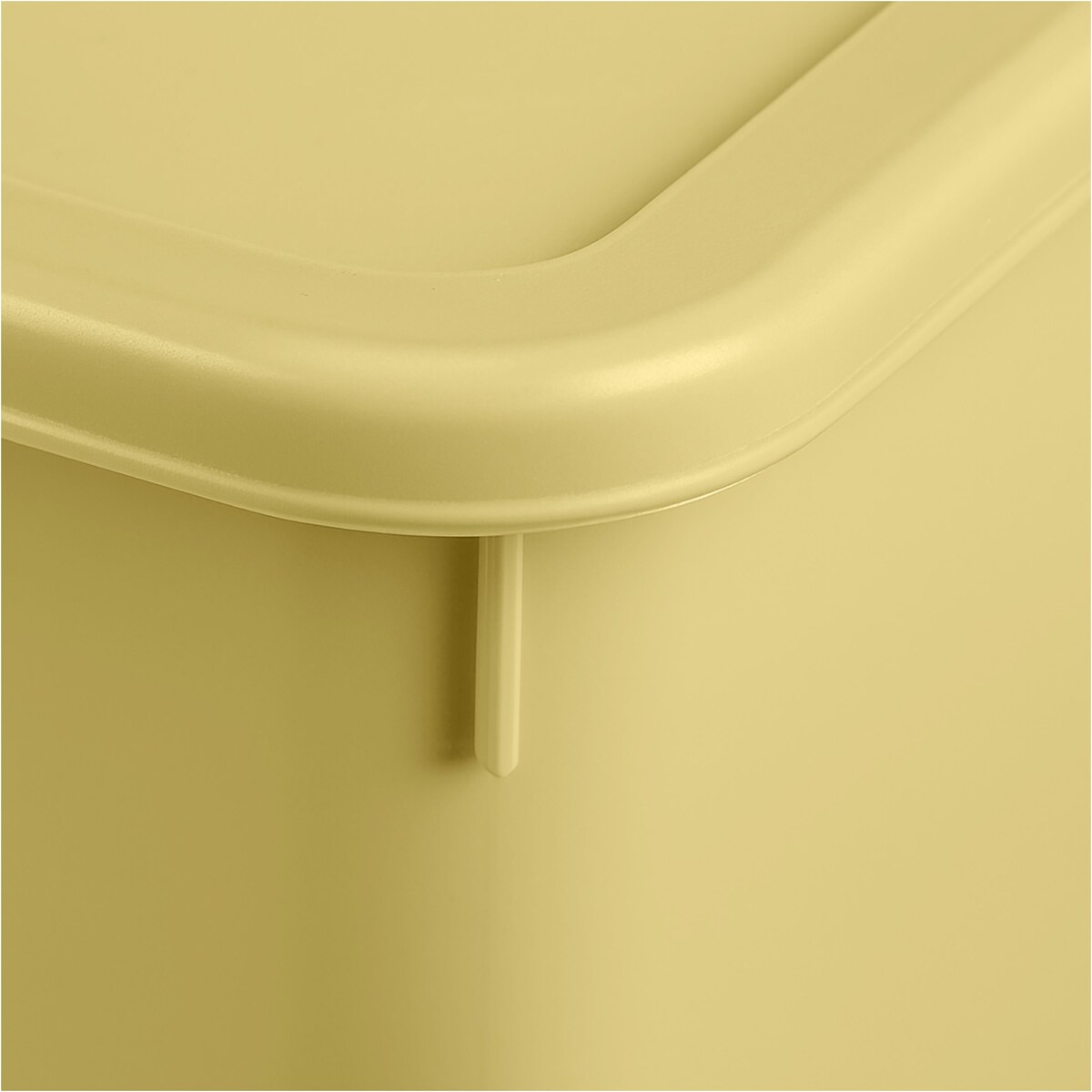 Pojemnik Plastikowy Na Zabawki Z Pokrywą 15 L Zamykany Do Pokoju Dzieci Żółty