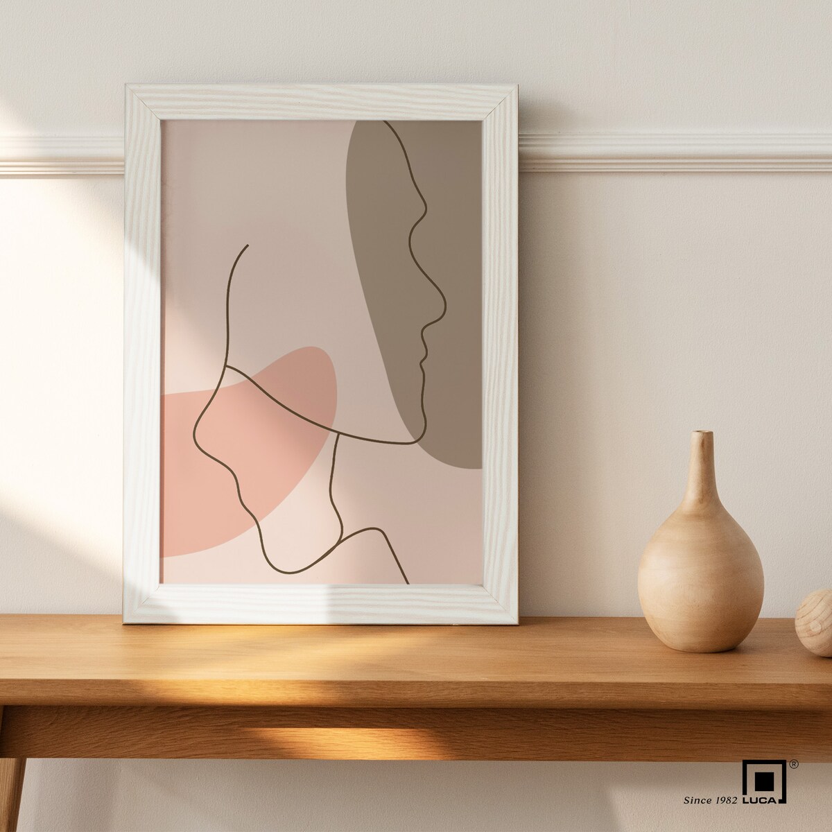 Ramka na zdjęcia 13x18 cm biała z przetarciami rama MDF z plexi do postawienia powieszenia klasyczna ramka