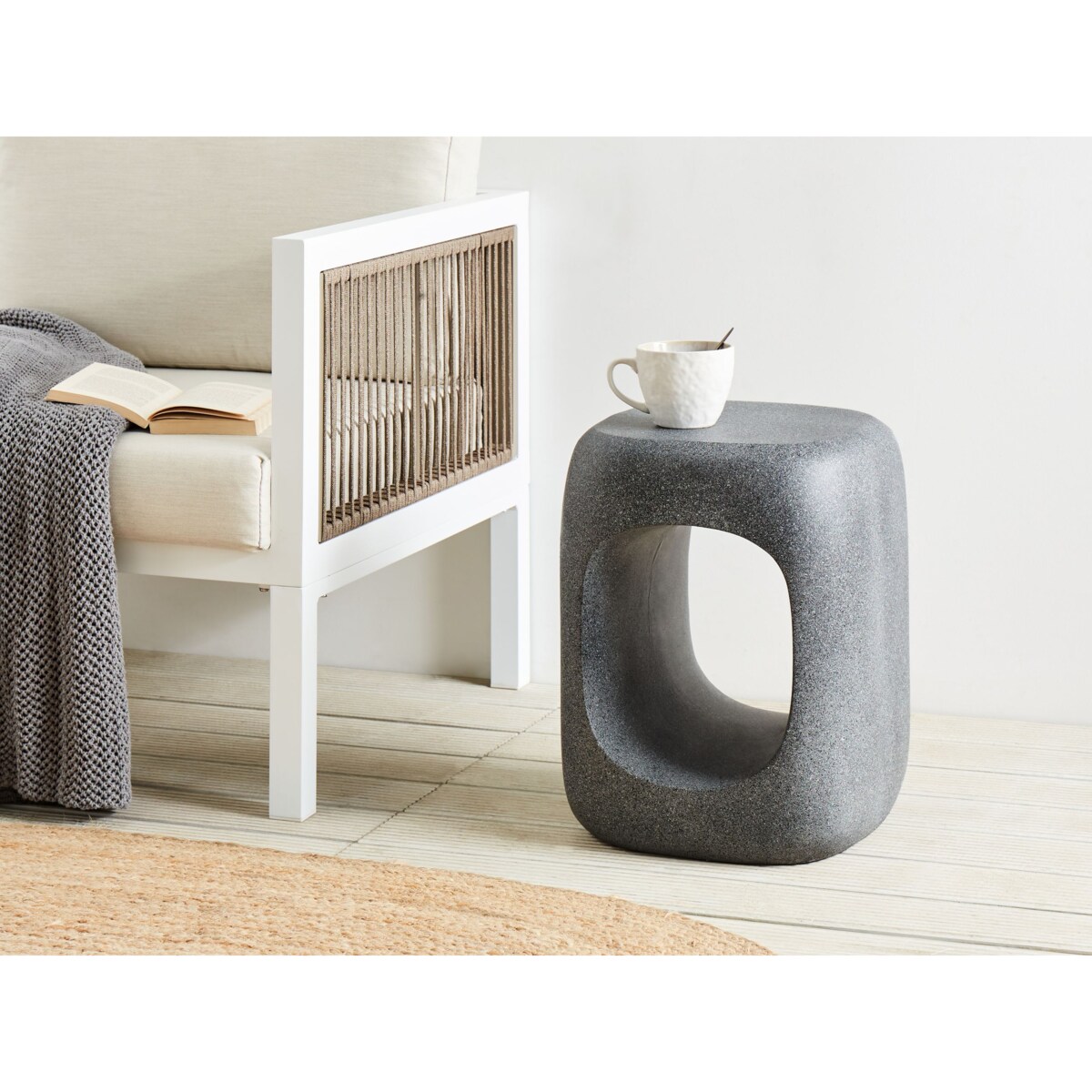 Stolik pomocniczy PELMO 33 cm 33 cm Efekt marmuru Szary