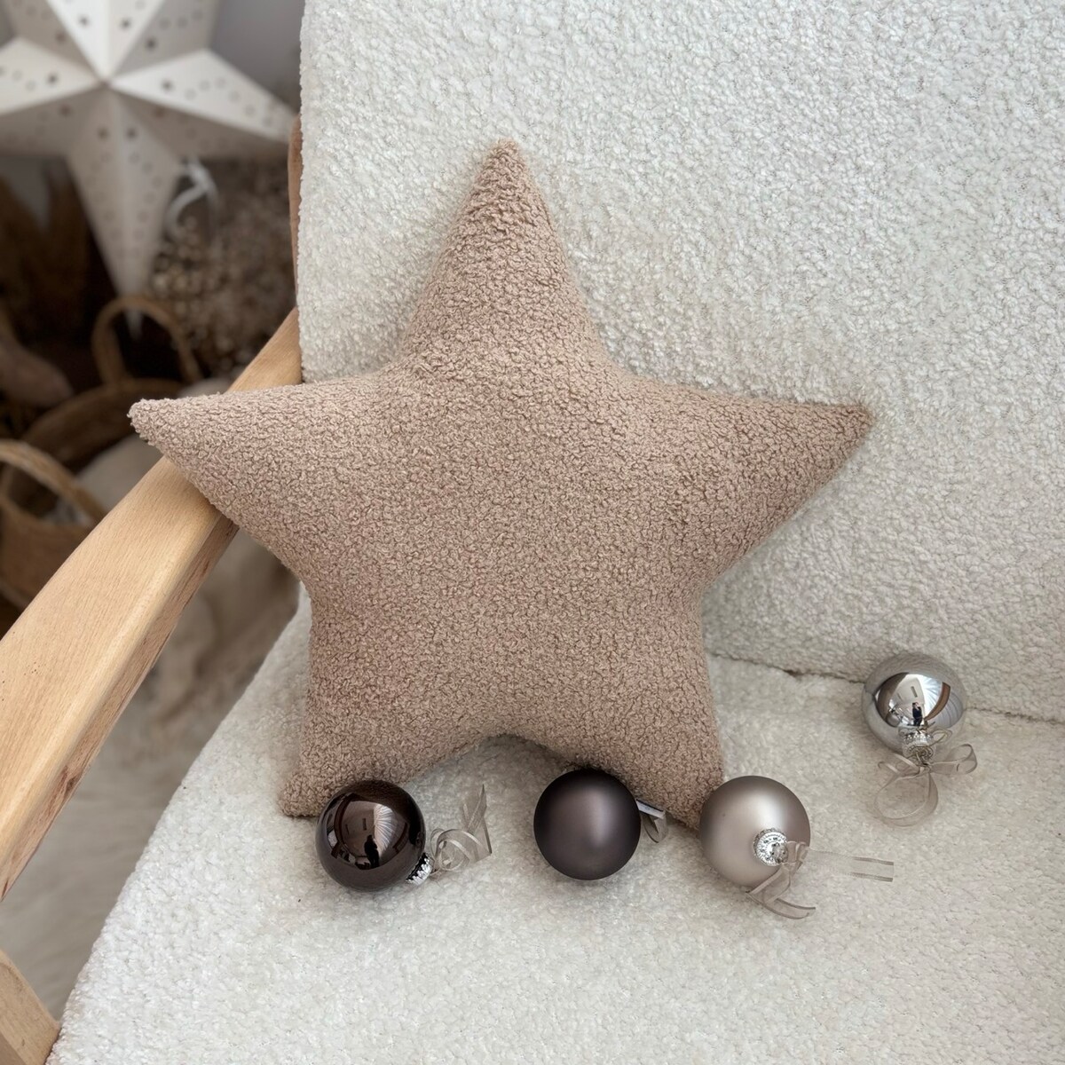 Poduszka Gwiazda boucle beżowa