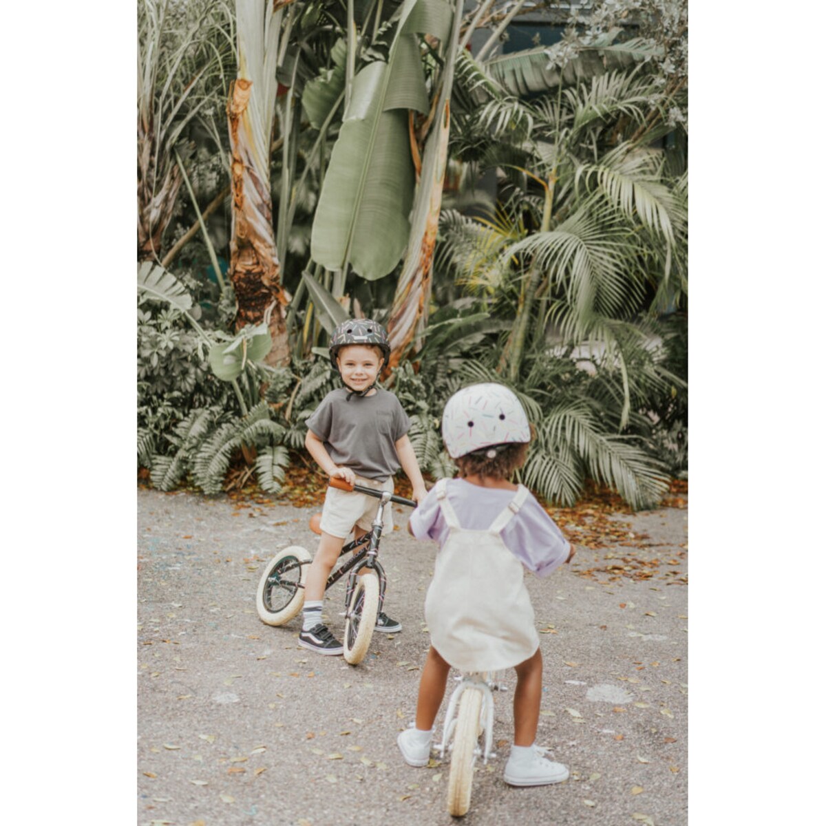 Banwood dziecięcy kask rowerowy Marest Allegra black