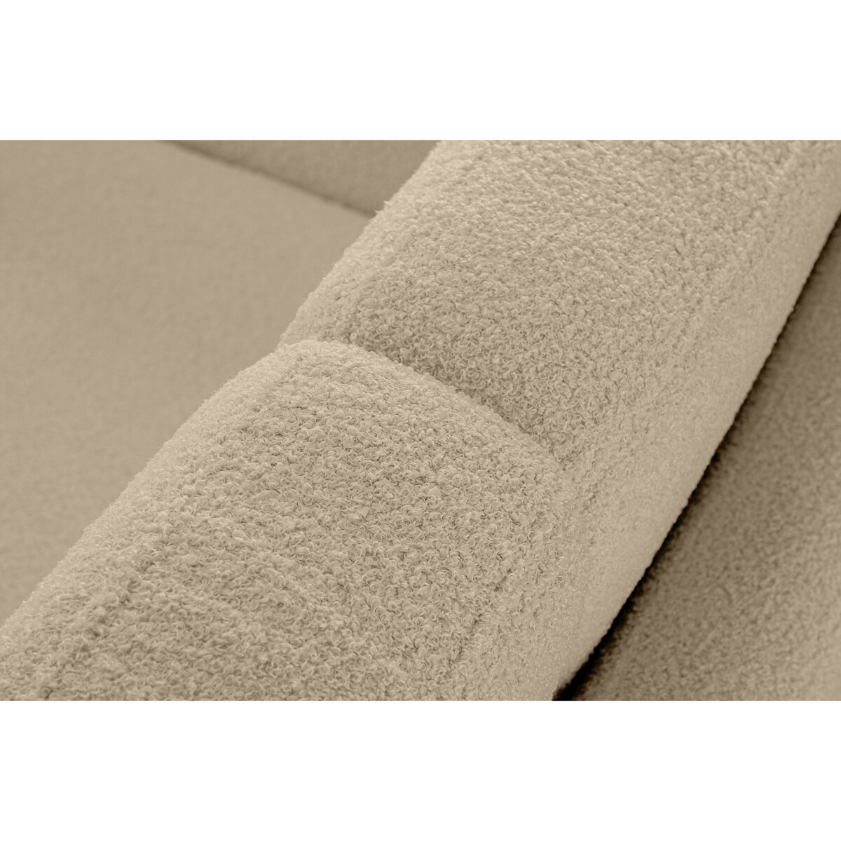 KONSIMO TAGIO Skandynawska 3-osobowa sofa z beżowej tkaniny jagnięcej