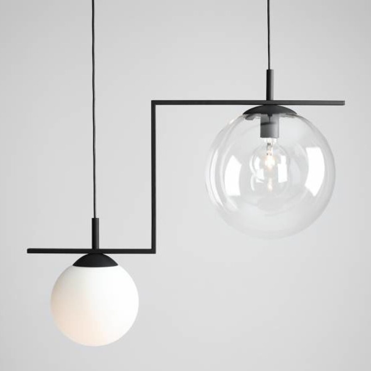 Modernistyczna lampa wisząca 1038H1 Aldex szklane kule ZWIS do jadalni przezroczysty