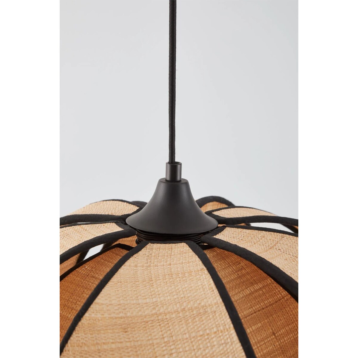 Lampa wisząca z rafi i bawełny, beżowo-czarna, Vidson Ø50 cm