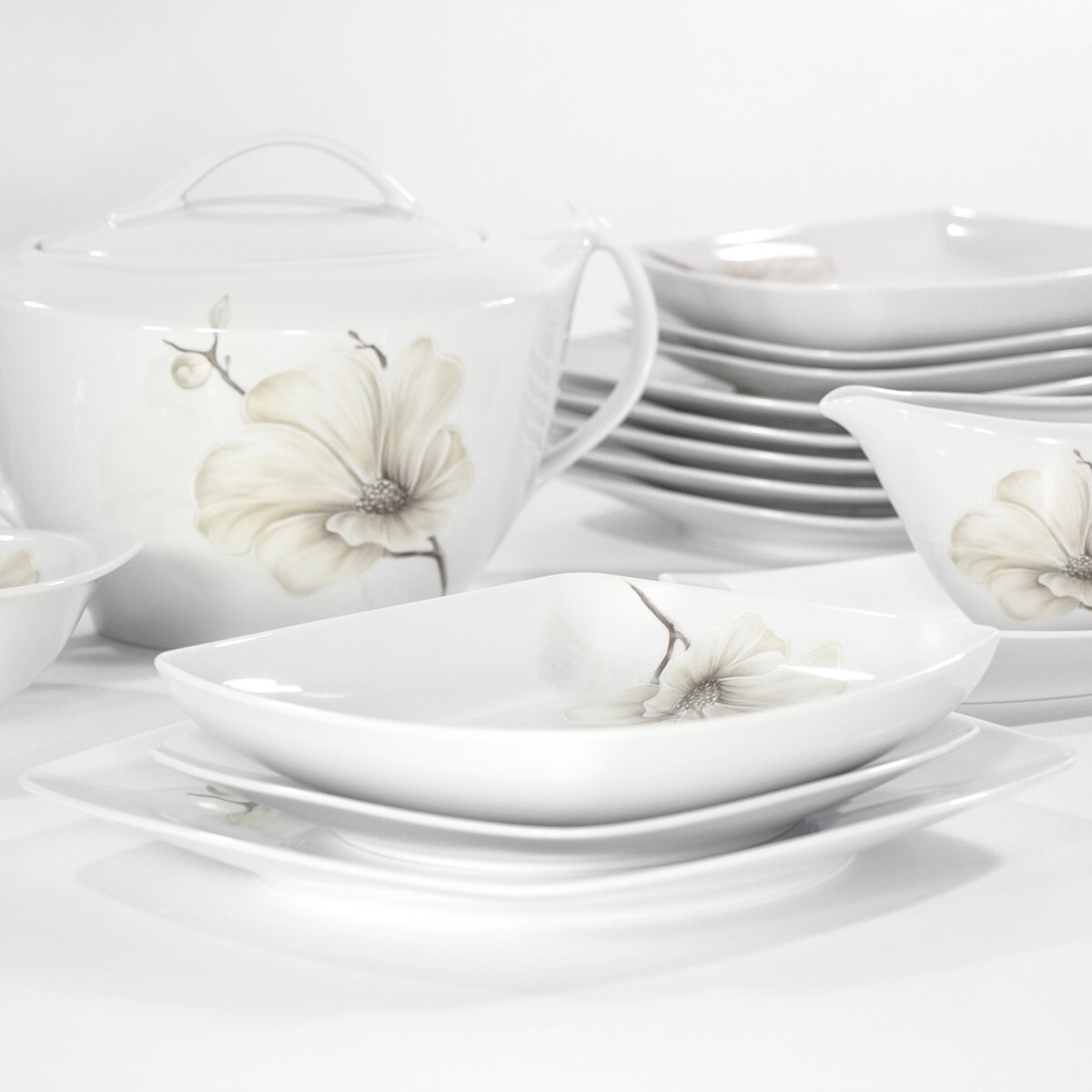 Zestaw obiadowo-kawowy dla 6 osób 30 el. Akcent Magnolia G463