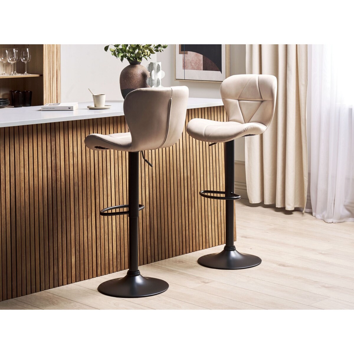 Zestaw 2 hokerów barowych regulowanych ekoskóra jasnobeżowy VALETTA II