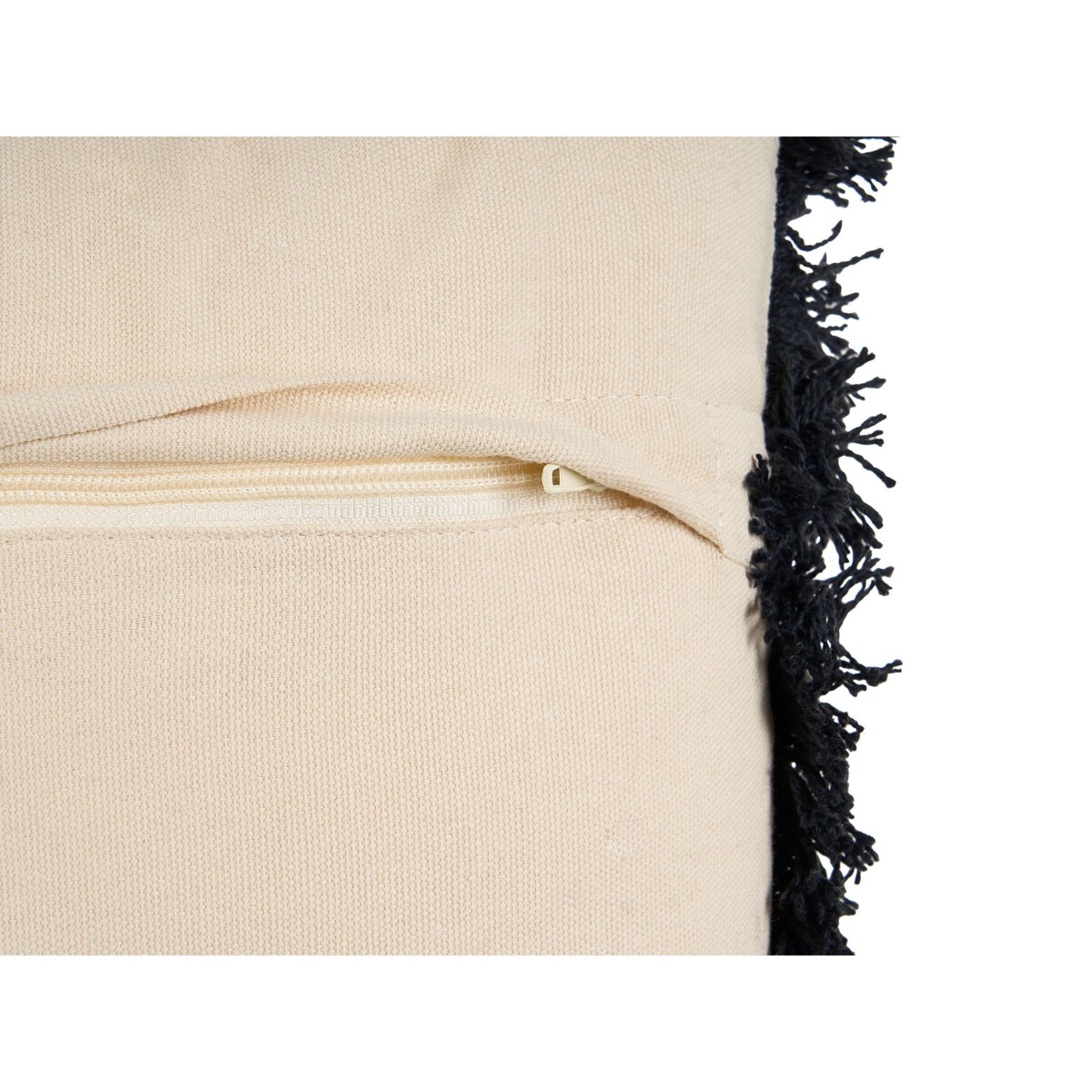 Poduszka dekoracyjna w owce z frędzlami 45 x 45 cm beżowa BANNU