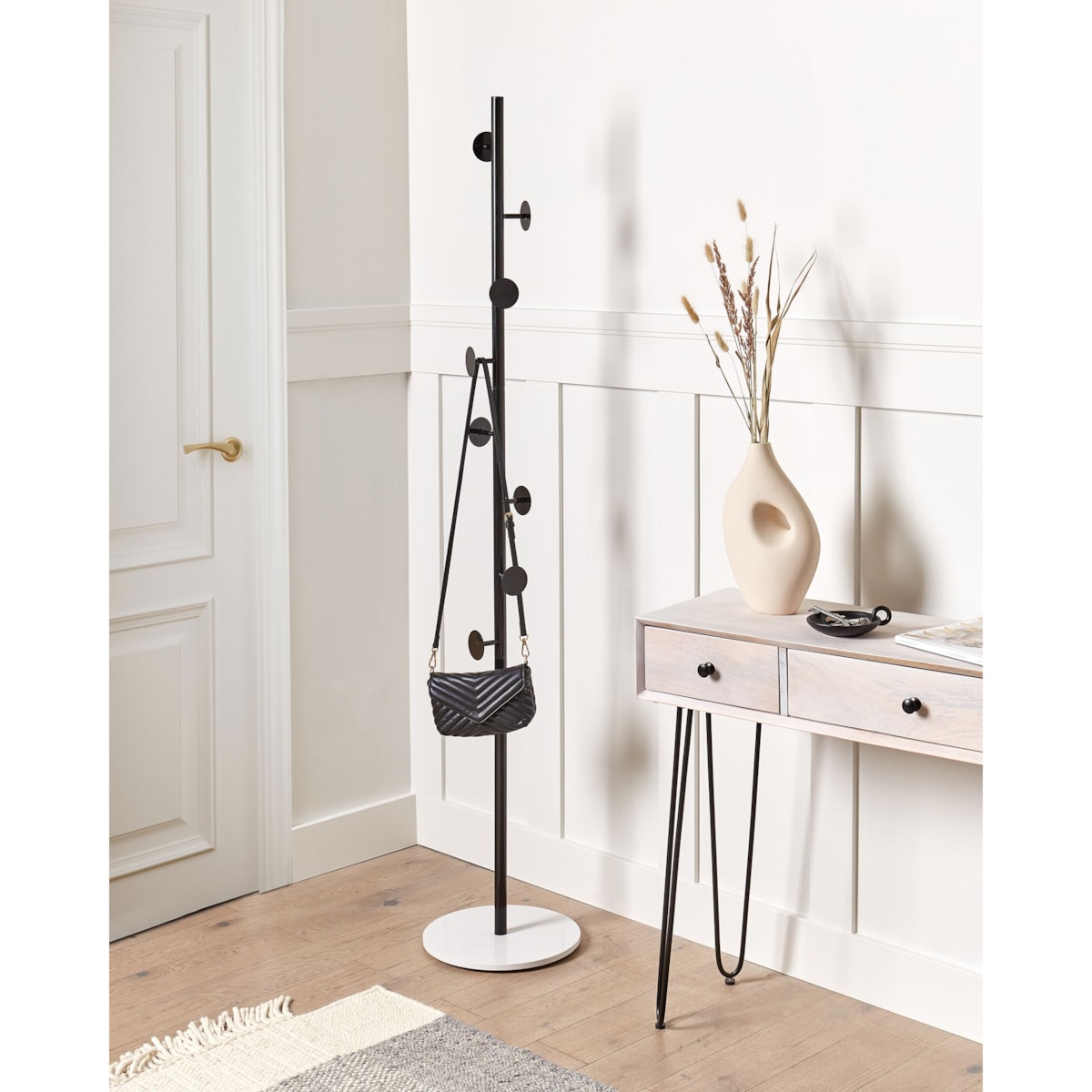 Wieszak stojący czarny NOTUS