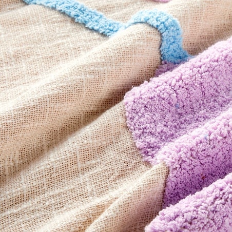 Narzuta na łóżko z tuftowanymi kwiatami, Wildflowers, 240x260 cm