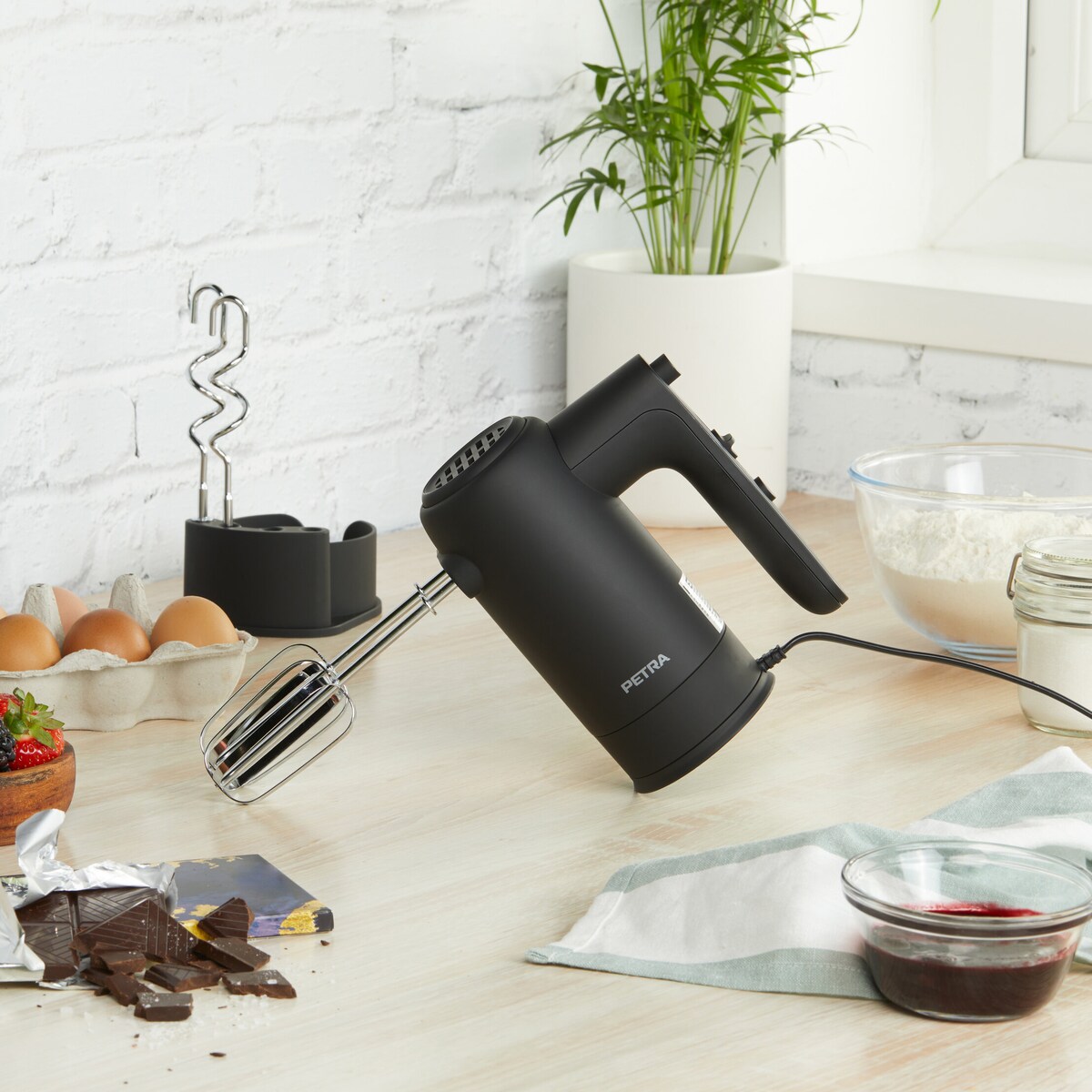 Mikser ręczny 300 W PETRA VOL, 5 prędkości, 2 końcówki