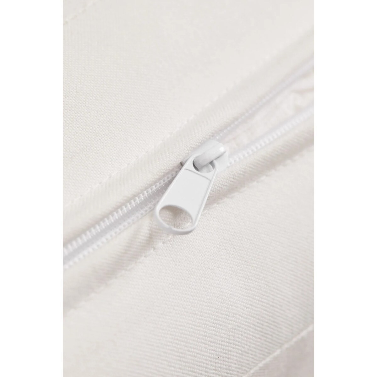 Zestaw ogrodowy: 2 fotele i stolik kawowy, drewno akacji i syntetyczny rattan, Clarnyx