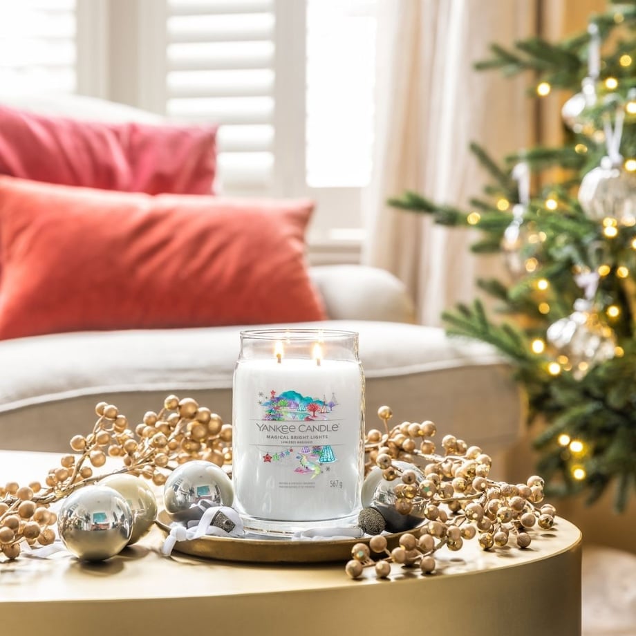 YC SIGNATURE - Świeca duża MAGICAL BRIGHT LIGHTS