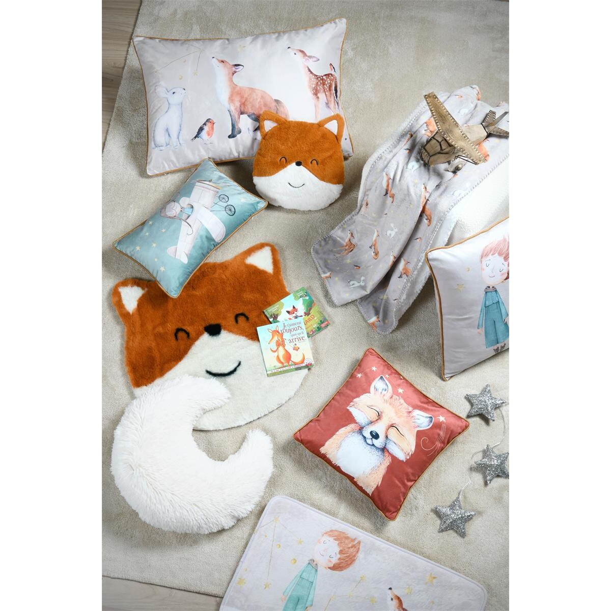 Poduszka dziecięca w kształcie lisa 30 x 25 cm