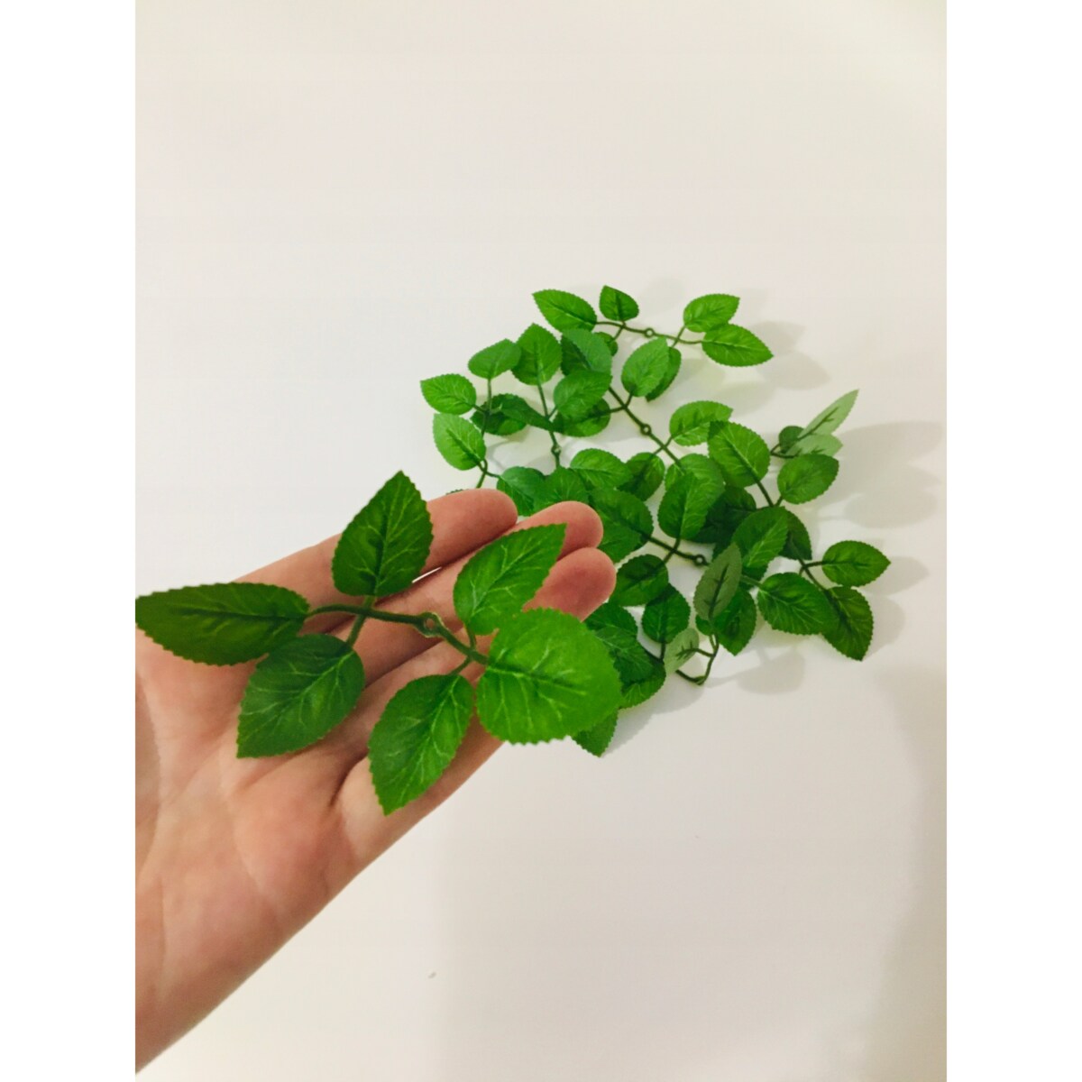 10x MAŁE SZTUCZNE LISTKI do kwiatów mydlanych bukietów stroika zielone róży