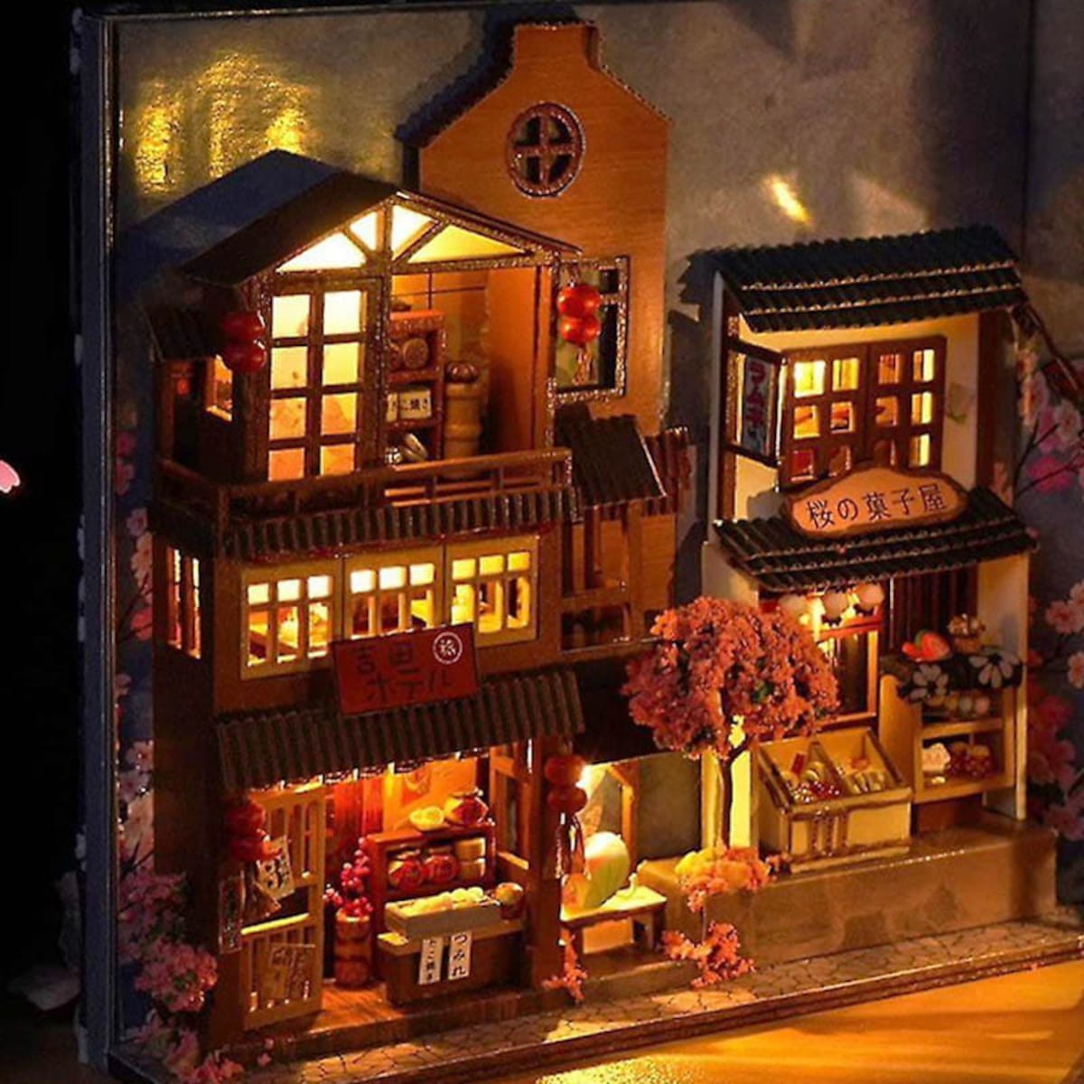 Miniaturowy domek Book Nook - Wiosenna Japonia