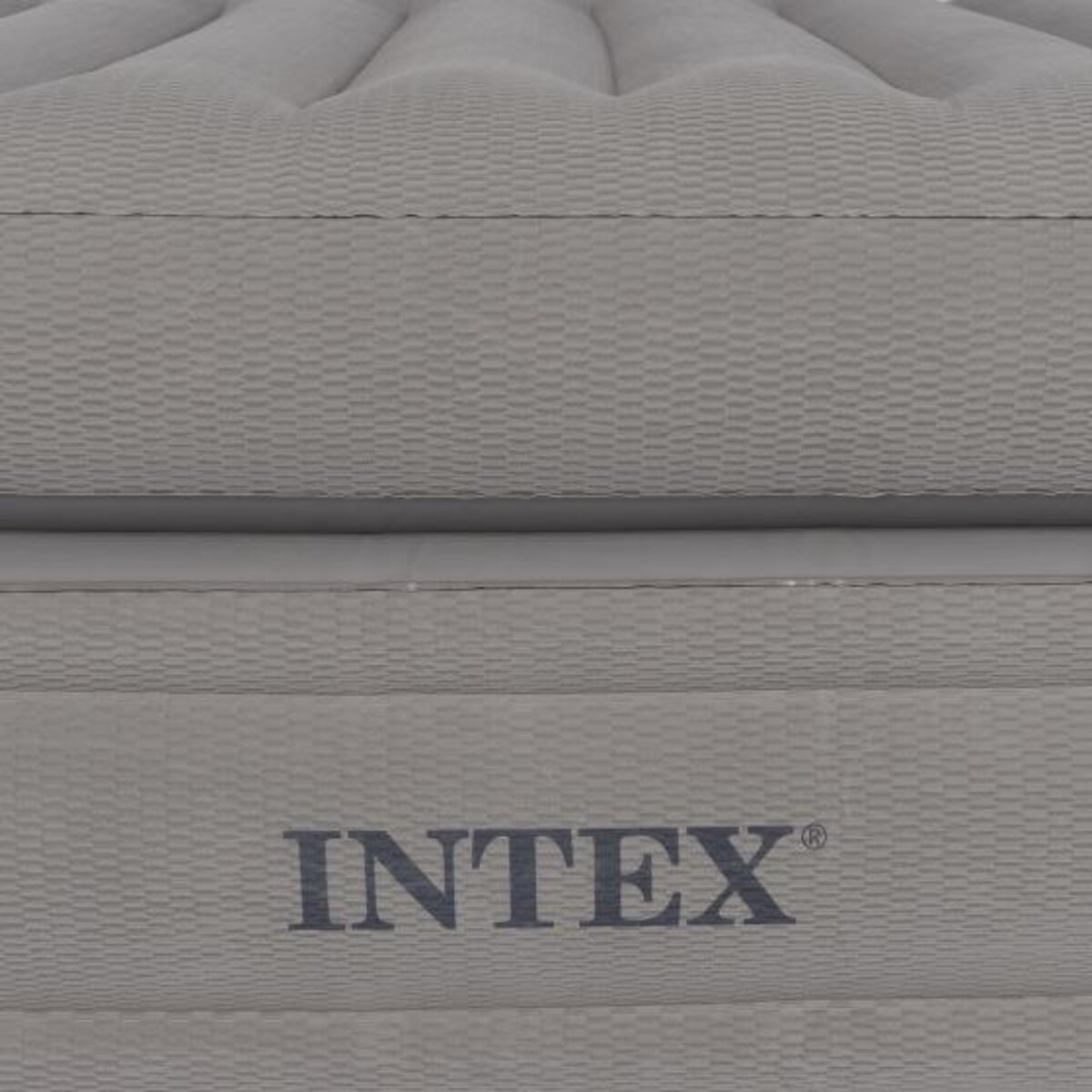 Materac welurowy z pompką elektr 203x152x51 cm INTEX