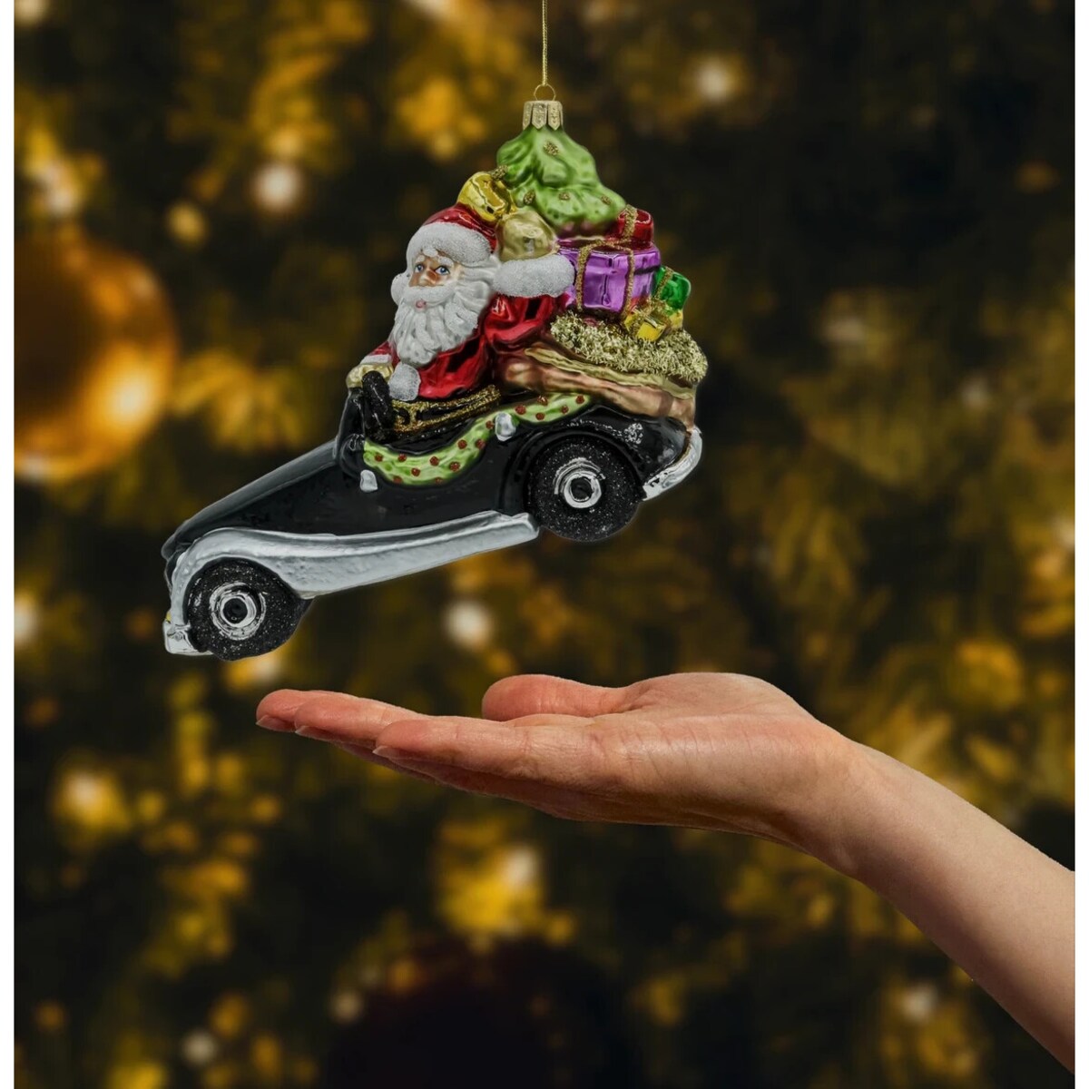 Bombka choinkowa szklana: Mikołaj w aucie retro z prezentami
