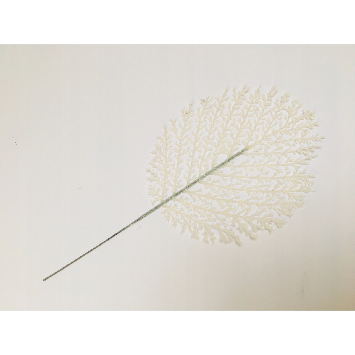 BROKATOWA GAŁĄZKA BIAŁA LIŚĆ paproć do dekoracji święta stroik choinka