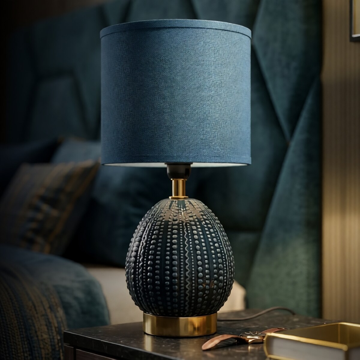 Lampa stołowa Flavi, kolor niebieski, ceramika, żelazo i tkanina, 15 x 15 x 30,5 cm, 1 x E14, do salonu i sypialni, Mauro Ferretti