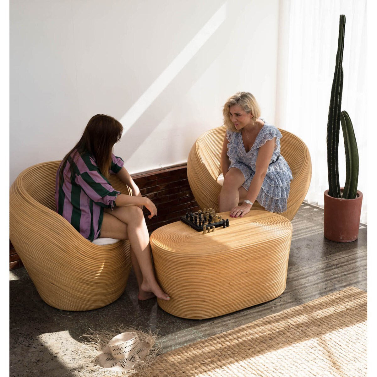 FOTEL RATTANOWY TEGAL JASNY