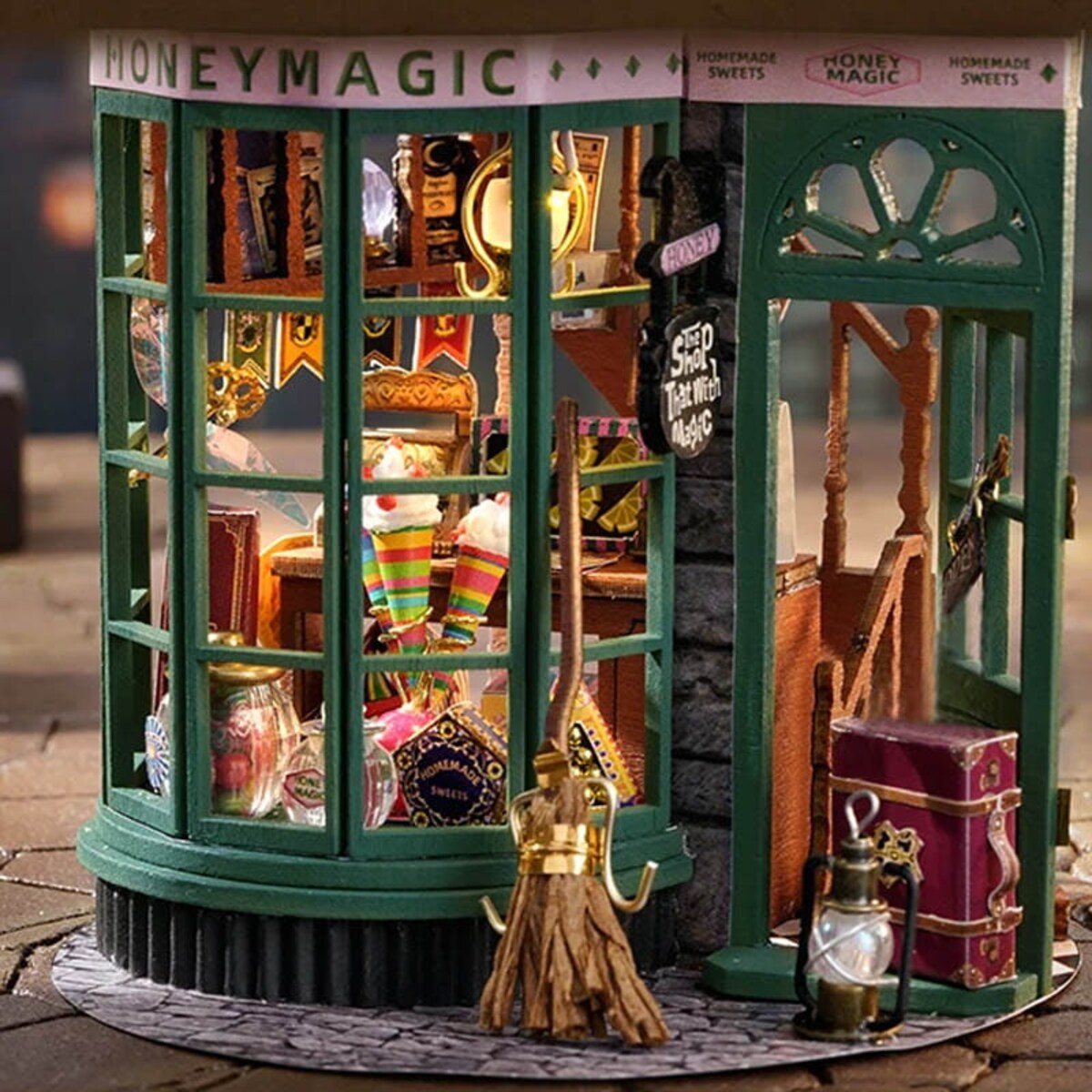 Miniaturowy domek - Sklepik na Pokątnej